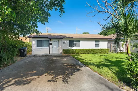 1615 S N St, Lake Worth, FL 33460