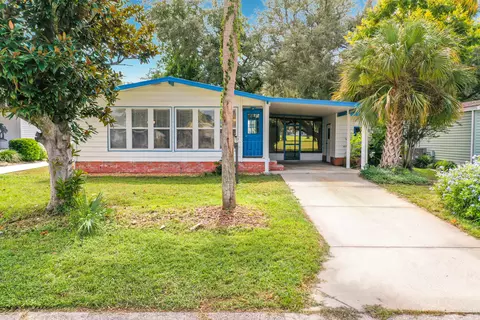 910 Orchid St, Lady Lake, FL 32159