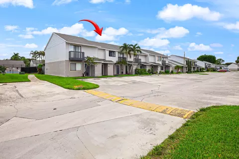 4605 Pier Dr #4605, Greenacres, FL 33463