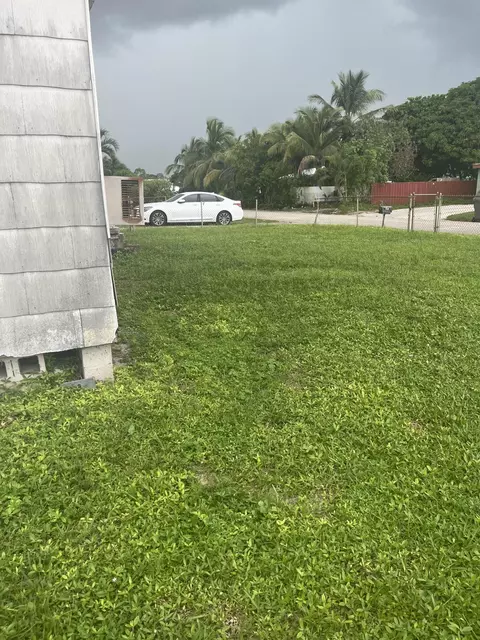 4374 Forest Rd, West Palm Beach, FL 33406