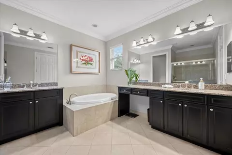 Bath - 128 Umbrella Pl, Jupiter, FL 33458 photo 3 of 4