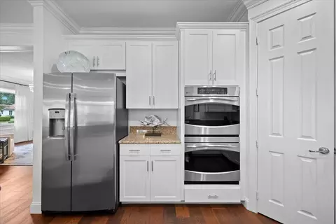Kitchen - 128 Umbrella Pl, Jupiter, FL 33458 photo 4 of 4