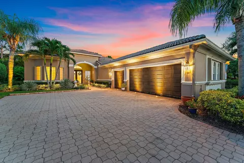 7828 Preserve Dr, West Palm Beach, FL 33412