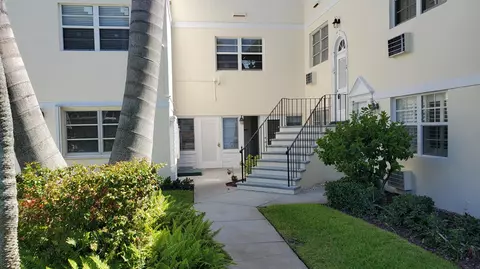 31 S Golfview Rd, Lake Worth Beach, FL 33460