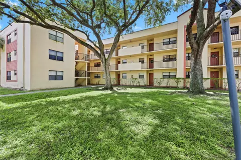 3199 Foxcroft Rd #304, Miramar, FL 33025