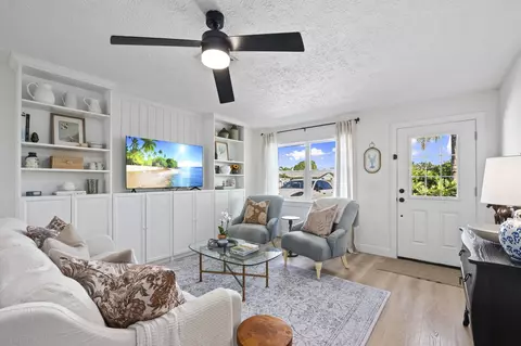 Living - 1964 SE Lafayette St, Stuart, FL 34997 photo 1 of 4