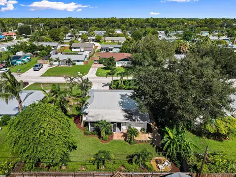 View/Area - 1964 SE Lafayette St, Stuart, FL 34997 photo 2 of 2