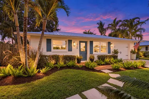 Exterior - 1964 SE Lafayette St, Stuart, FL 34997 photo 1 of 11
