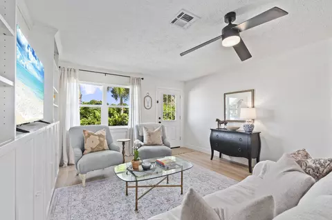 Living - 1964 SE Lafayette St, Stuart, FL 34997 photo 2 of 4