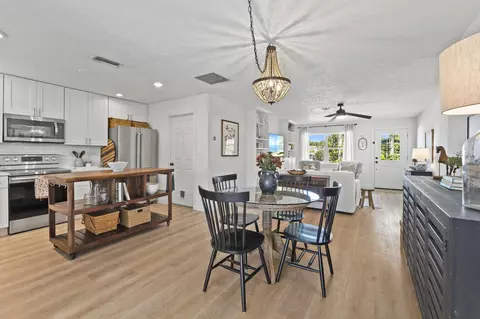 Dining - 1964 SE Lafayette St, Stuart, FL 34997 photo 1 of 4