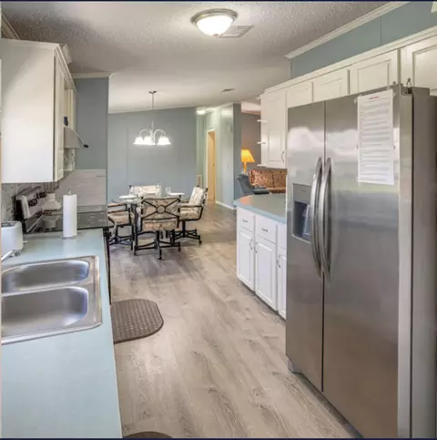 Kitchen - 2128 SE 32nd St, Okeechobee, FL 34974 photo 1 of 3