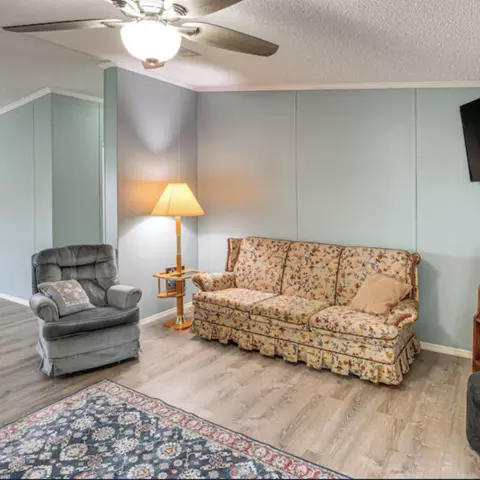 Living - 2128 SE 32nd St, Okeechobee, FL 34974 photo 1 of 2