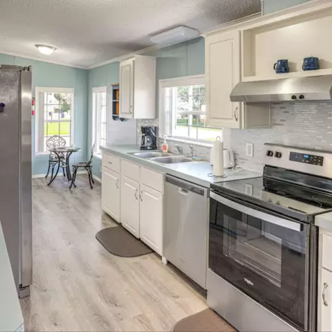 Kitchen - 2128 SE 32nd St, Okeechobee, FL 34974 photo 3 of 3