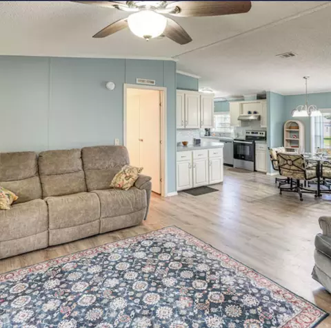 Living - 2128 SE 32nd St, Okeechobee, FL 34974 photo 2 of 2