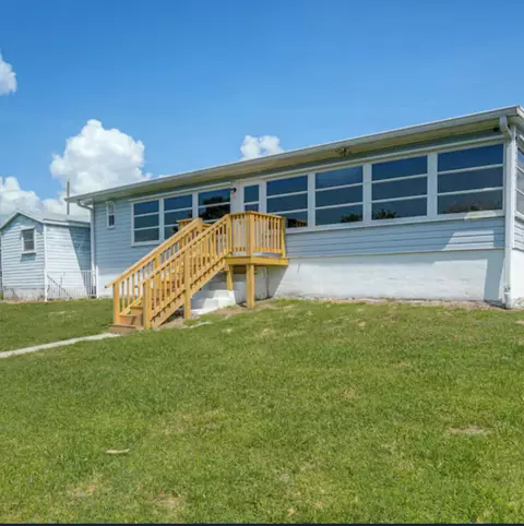 Exterior - 2128 SE 32nd St, Okeechobee, FL 34974 photo 3 of 6