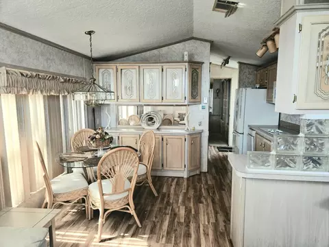 Dining - 7950 Fl-78 #314, Okeechobee, FL 34974 photo 1 of 1