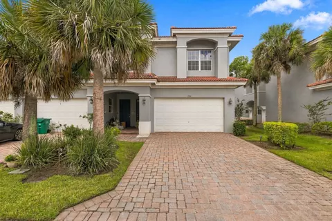 2154 SW Cape Cod Dr, Port Saint Lucie, FL 34953