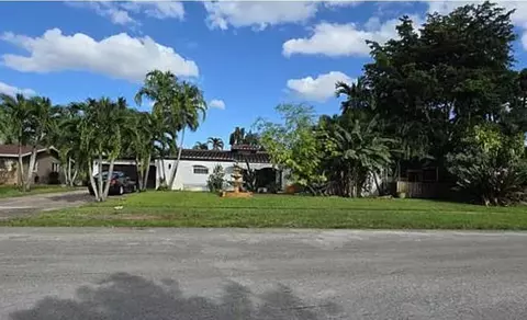 690 NW 68th Ave, Plantation, FL 33317