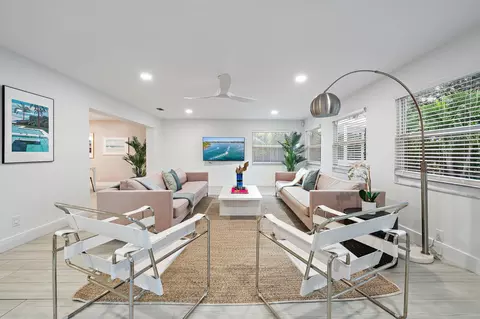 570 N Dover Rd, Tequesta, FL 33469