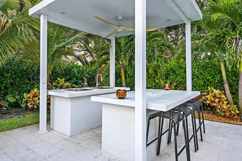 Kitchen - 570 N Dover Rd, Tequesta, FL 33469 photo 4 of 4