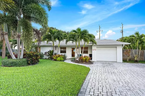Exterior - 570 N Dover Rd, Tequesta, FL 33469 photo 10 of 14