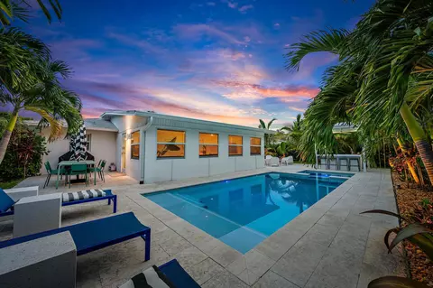Exterior - 570 N Dover Rd, Tequesta, FL 33469 photo 6 of 14
