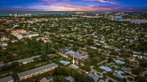 View/Area - 570 N Dover Rd, Tequesta, FL 33469 photo 3 of 11