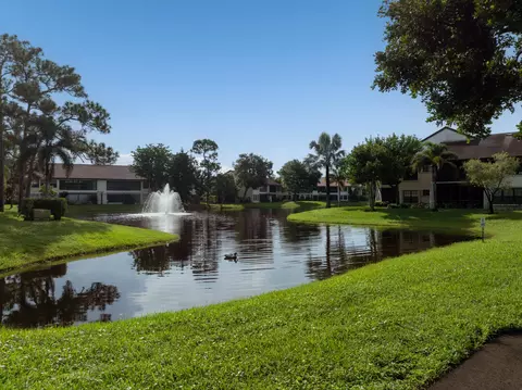 3284 Jog Park Dr, Greenacres, FL 33467