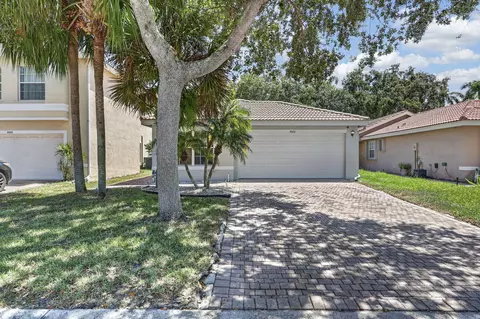 5088 Northern Lights Dr, Greenacres, FL 33463