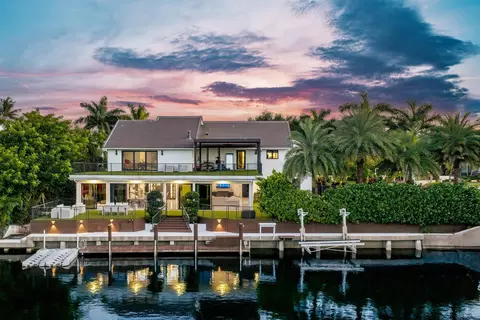 737 NE Boca Bay Colony Dr, Boca Raton, FL 33487