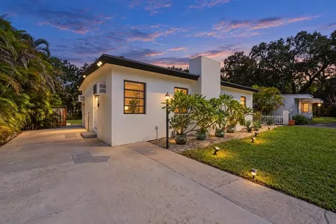 1717 SW 14th St, Fort Lauderdale, FL 33312