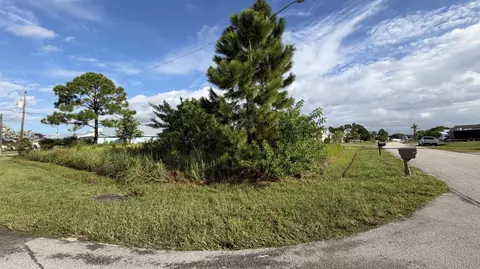 1892 SW Lewis St, Port St Lucie, FL 34987