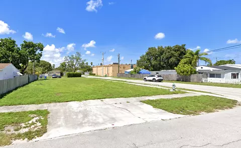 2403 Liberty St, Hollywood, FL 33020