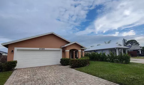 Exterior - 5795 SE Mitzi Ln, Stuart, FL 34997 photo 2 of 6