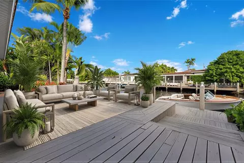 2142 NE 17th Ave, Wilton Manors, FL 33305
