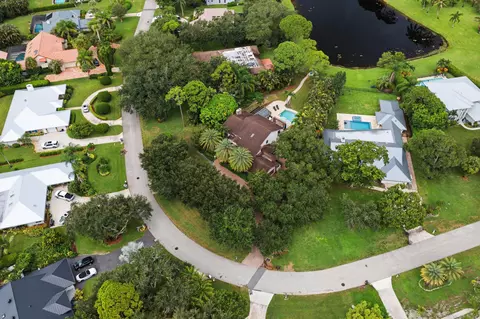 View/Area - 19567 Trails End Ter, Jupiter, FL 33458 photo 2 of 9