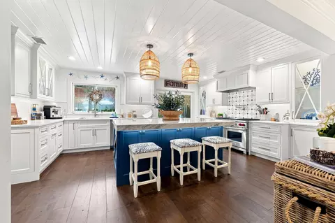 Kitchen - 19567 Trails End Ter, Jupiter, FL 33458 photo 6 of 6
