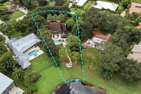 View/Area - 19567 Trails End Ter, Jupiter, FL 33458 photo 6 of 9