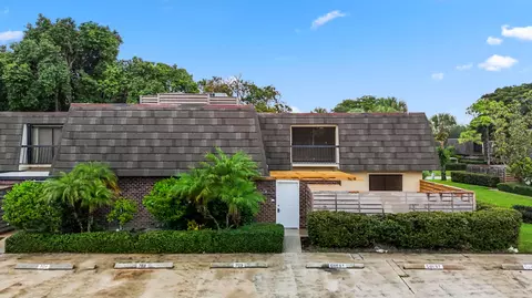 703 7th Ter, Palm Beach Gardens, FL 33418