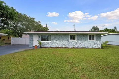 3767 SW 16th Ct, Fort Lauderdale, FL 33312