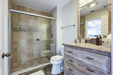 Bath - 17080 Crossgate Dr, Jupiter, FL 33477 photo 3 of 3