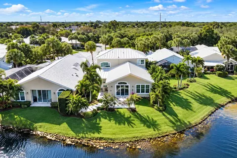 View/Area - 17080 Crossgate Dr, Jupiter, FL 33477 photo 1 of 9