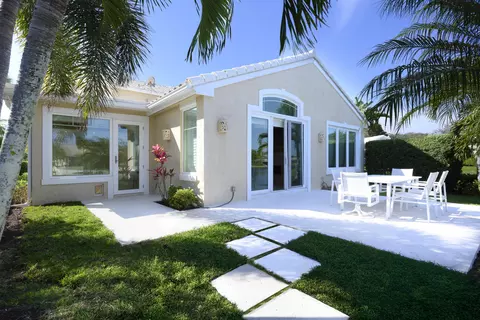 Exterior - 17080 Crossgate Dr, Jupiter, FL 33477 photo 2 of 5