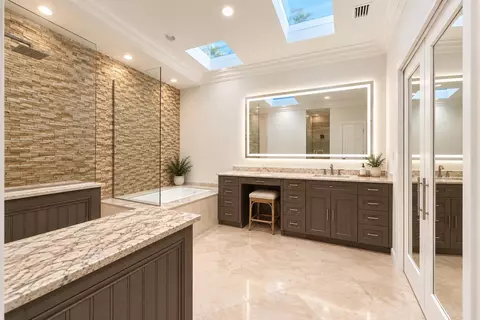 Bath - 17080 Crossgate Dr, Jupiter, FL 33477 photo 1 of 3