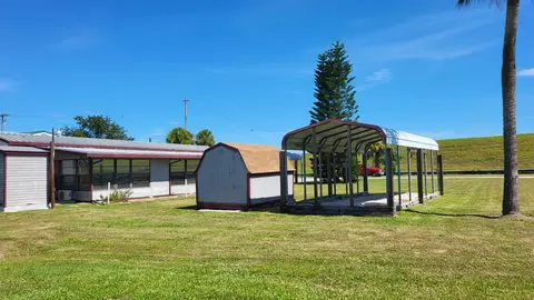 Exterior - 1014 Bream Ave, Okeechobee, FL 34974 photo 3 of 6
