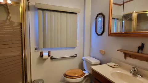 Bath - 1014 Bream Ave, Okeechobee, FL 34974 photo 1 of 4