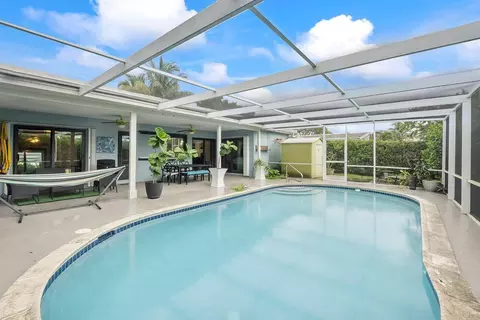 4450 NW 19th Ave, Oakland Park, FL 33309