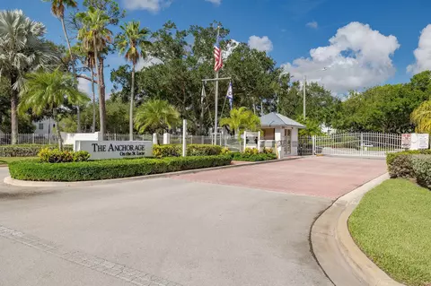 2502 SE Anchorage Cv #D-2, Port Saint Lucie, FL 34952