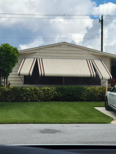 7435 SE Independence Ave, Hobe Sound, FL 33455