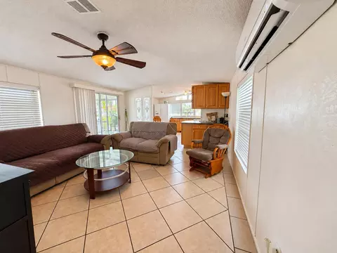 Living - 3580 SE 6th Ter, Okeechobee, FL 34974 photo 1 of 1